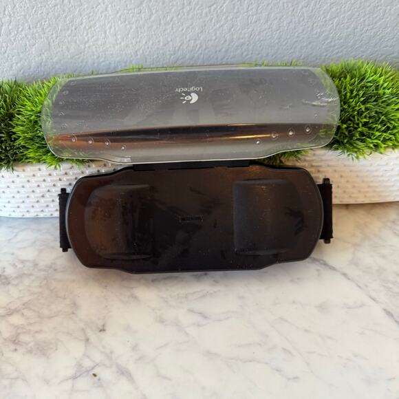 Logitech PSP PlayGear Street Hardshell Case Carrier Games Console Protection - Picture 4 of 5